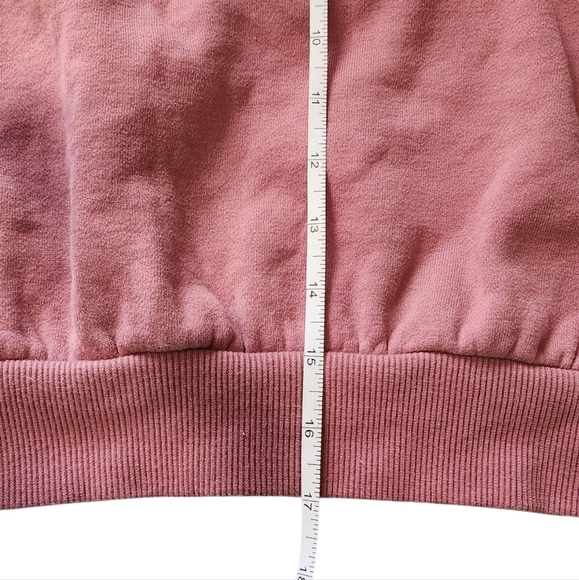 Playboy By Pacsun Women's Medium Sweatshirt Pink Tie Dye Crop Logo Crewneck - Picture 5 of 6